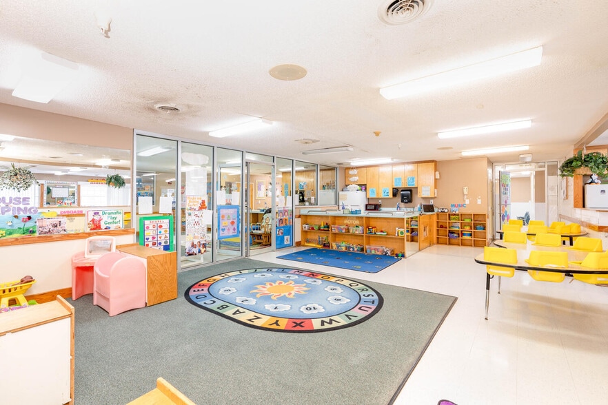 More Photos Of 2081 Mesa Valley Way, Austell Specialty For Sale