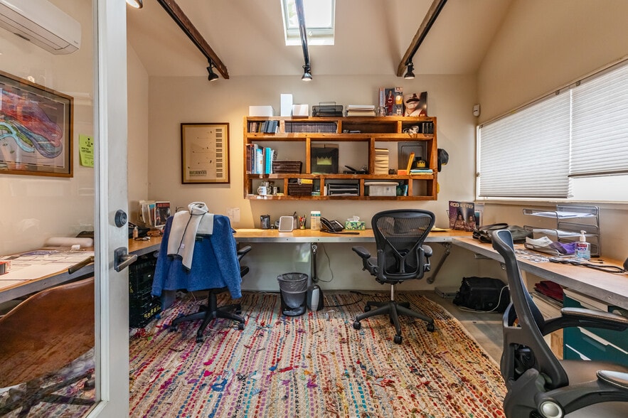 More Photos Of 1231 Abbot Kinney Blvd, Venice General Retail For Lease