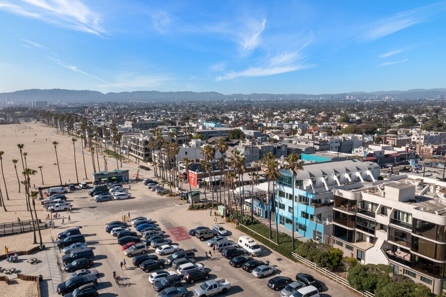 More Photos Of 3111 Ocean Front Walk, Marina Del Rey Apartments For Sale