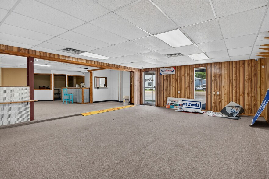 More Photos Of 479247 US Highway 64, Roland Warehouse For Sale