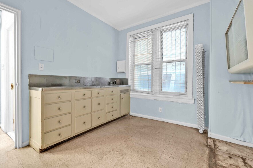 More Photos Of 45-14 48th St, Woodside Office Residential For Sale