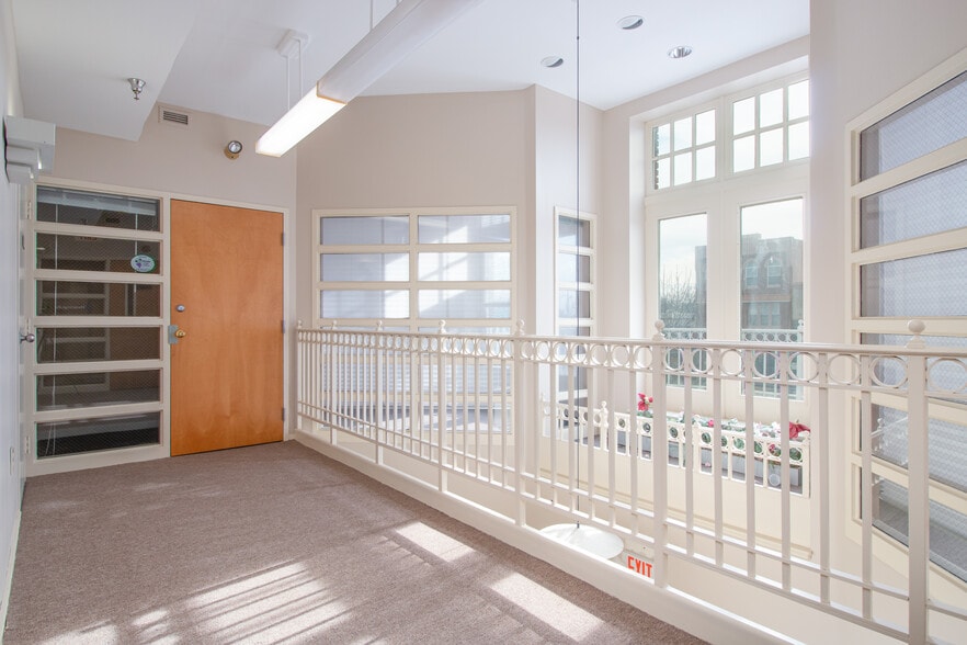 More Photos Of 616 E Landis Ave, Vineland Office Residential For Lease