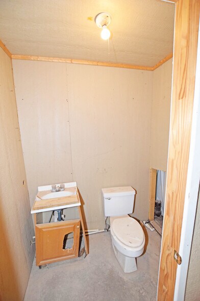 More Photos Of 12008 E Highway 158, Gardendale Industrial For Sale