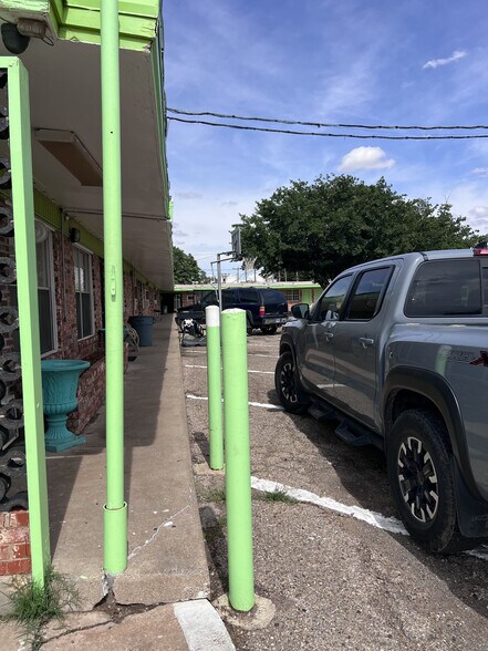 More Photos Of 4401 Avenue Q, Lubbock Hotel For Sale