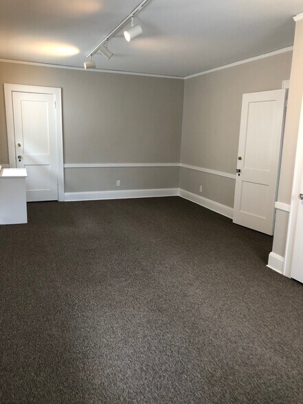 More Photos Of 840 Grand Ave, Saint Paul Freestanding For Lease