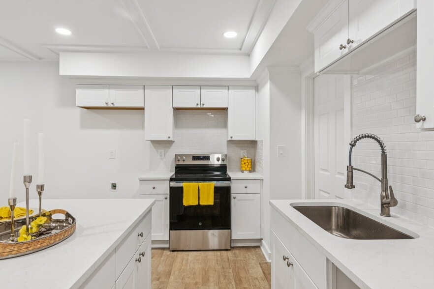 More Photos Of 375 Deerfield Dr, Dahlonega Multifamily For Sale