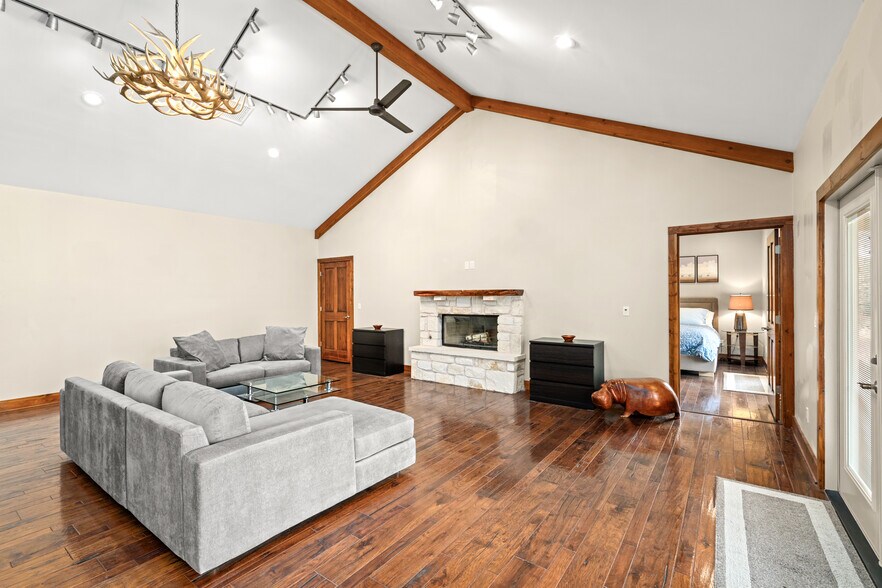 More Photos Of 145 State Loop 92, La Grange Specialty For Sale