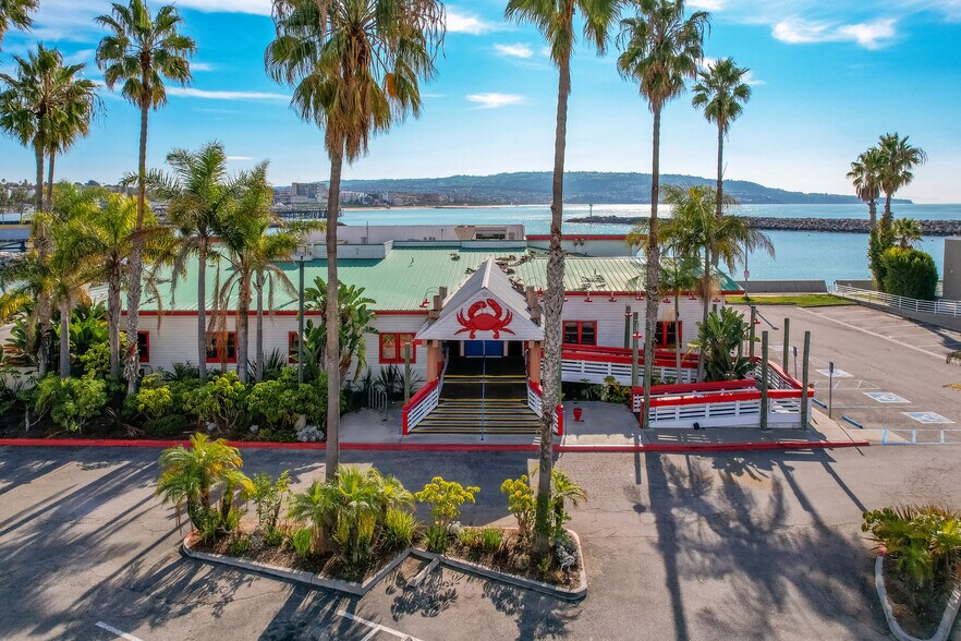 More Photos Of 230 Portofino Way, Redondo Beach Restaurant For Lease