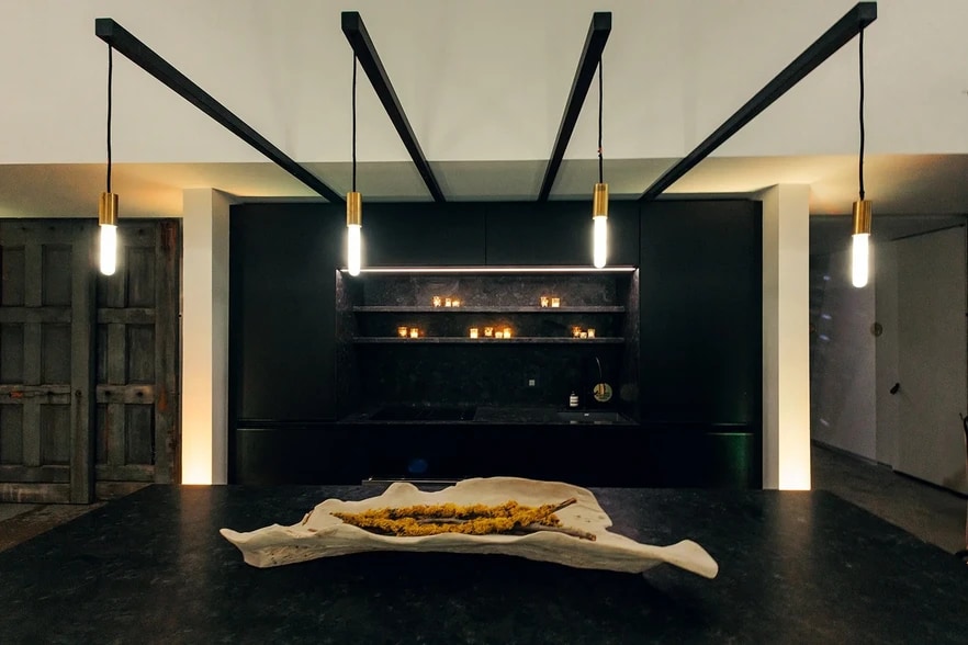 More Photos Of 3146 W Chicago Ave, Chicago Showroom For Sale