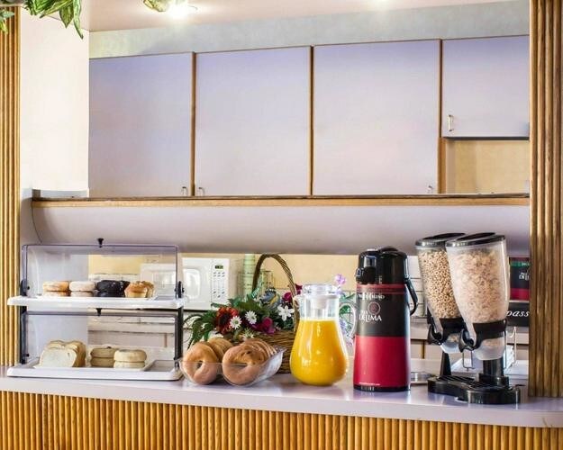 More Photos Of 1630 Central Ave, Albany Hotel For Sale