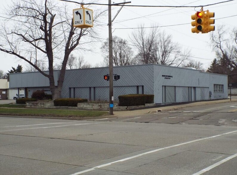 More Photos Of 1090 W Huron St, Waterford Medical For Sale