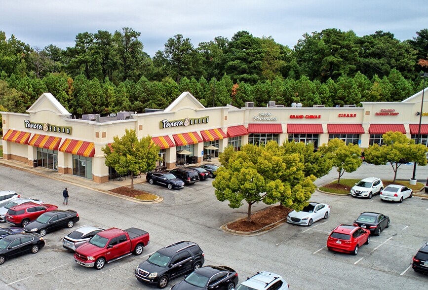 More Photos Of 8200 Mall Pky, Lithonia General Retail For Lease