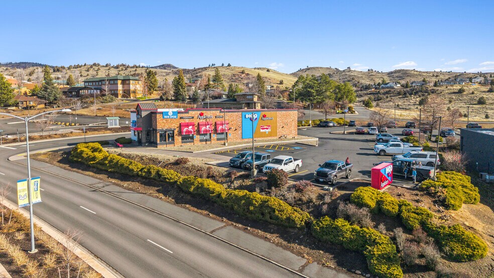 More Photos Of 2750 Campus Dr, Klamath Falls Restaurant For Sale