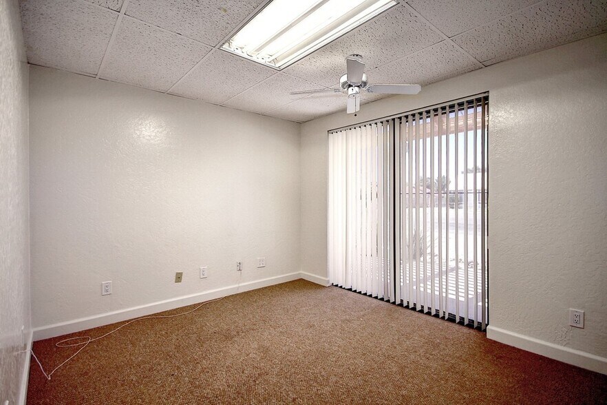 More Photos Of 925 N Stapley Dr, Mesa Office For Lease