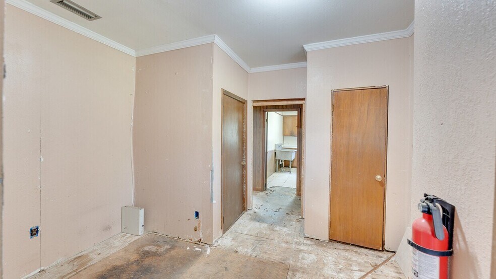 More Photos Of , Thomasville General Retail For Sale