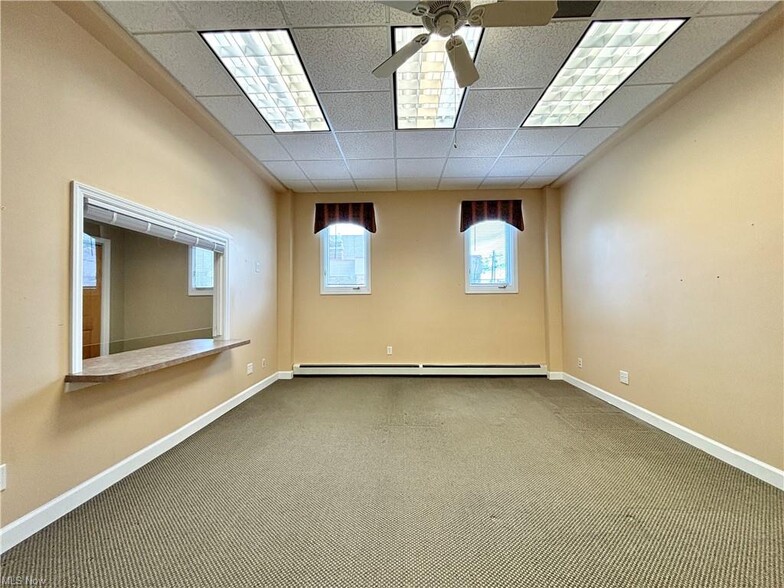 More Photos Of 3312 Lake Ave, Ashtabula Office For Sale