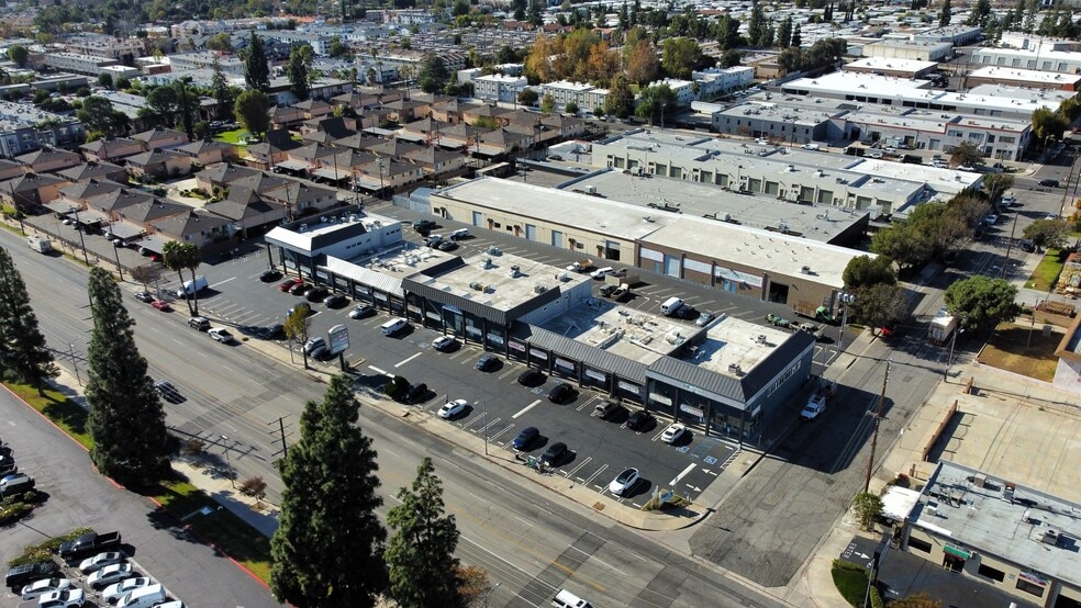 More Photos Of 8901-8941 De Soto Ave, Canoga Park Unknown For Lease