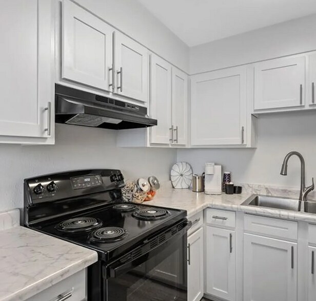 More Photos Of 180 S 20th Ave, Brighton Apartments For Sale