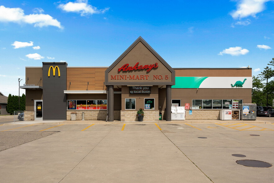 Primary Photo Of 1400 14th St NW, Austin Service Station For Sale