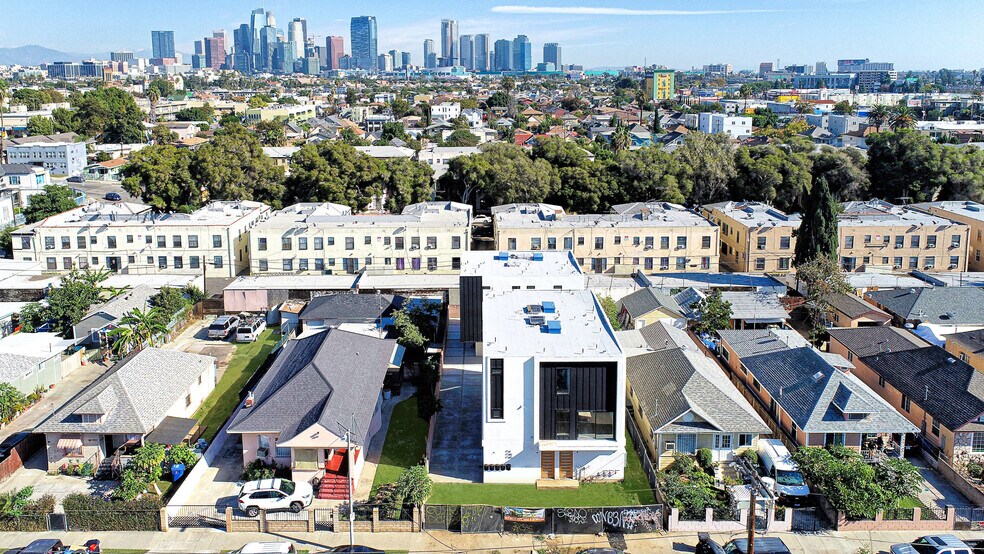 More Photos Of 1726 Menlo Ave, Los Angeles Apartments For Sale