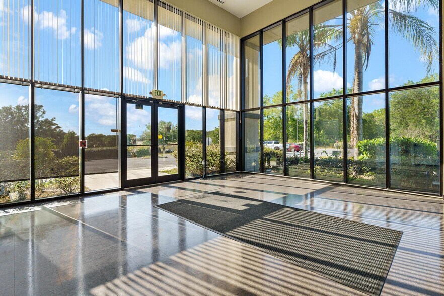 More Photos Of 1904 Thomas Ave, Leesburg Office For Sale