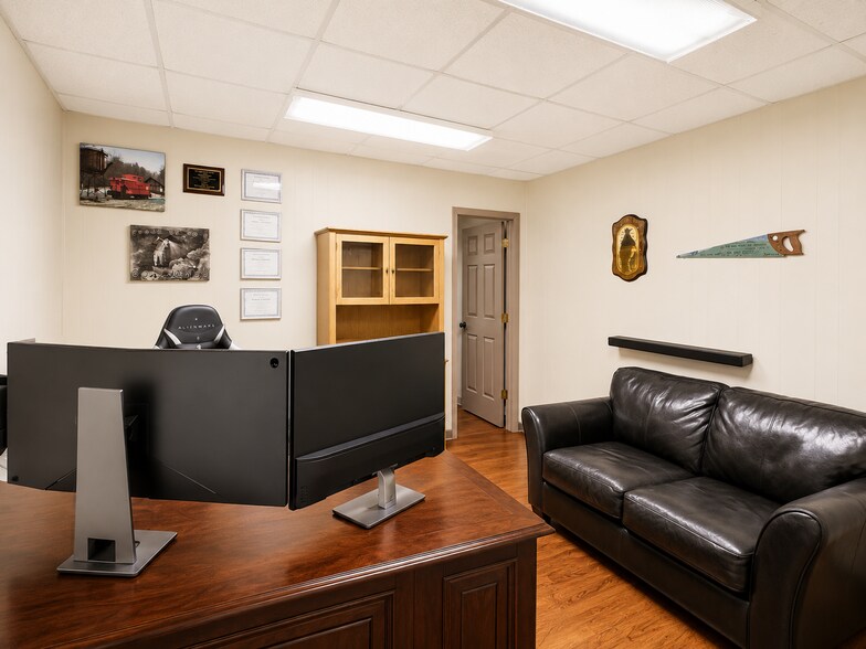 More Photos Of 194 Shott Court, Bluefield Warehouse For Sale