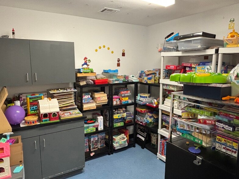 More Photos Of 1306 E Calvada Blvd, Pahrump Office Residential For Sale