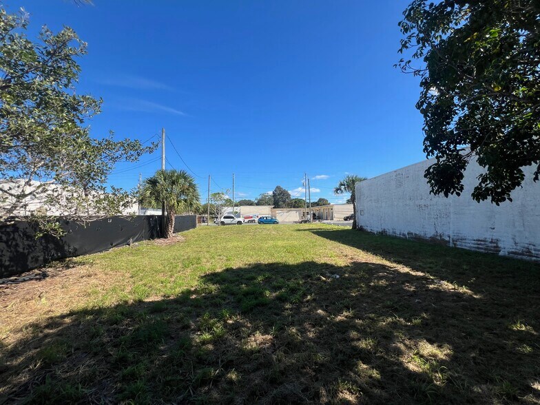 More Photos Of 1141 Clare Ave, West Palm Beach Land For Lease