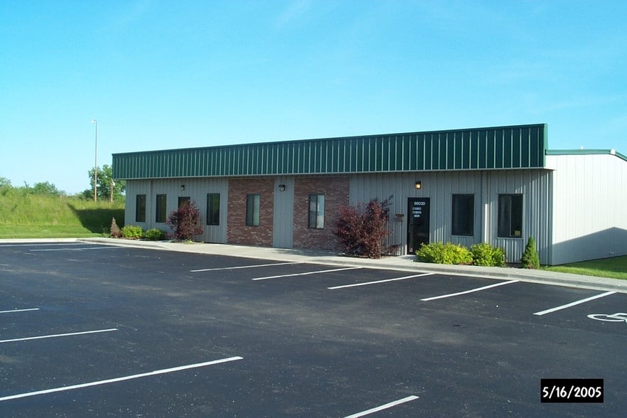 Primary Photo Of 6603 Royal St, Liberty Service For Lease