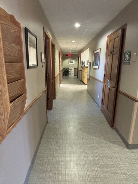 More Photos Of 830 E Green Bay Ave, Saukville Medical For Lease