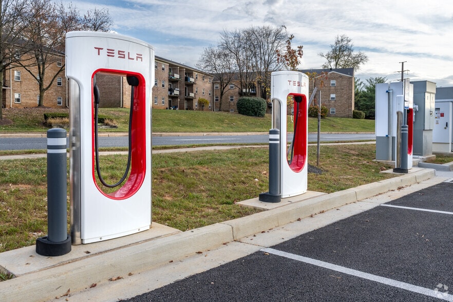 More Photos Of 122-150 Cranbrook Rd, Cockeysville Unknown For Lease