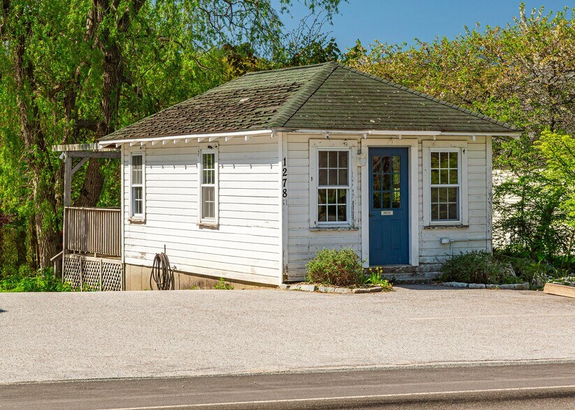 More Photos Of 1276 Surry Rd, Surry Freestanding For Sale