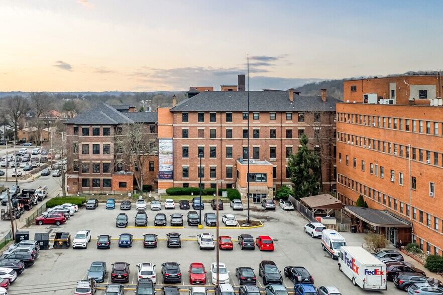 More Photos Of 901-907 West St, Pittsburgh Office Residential For Lease