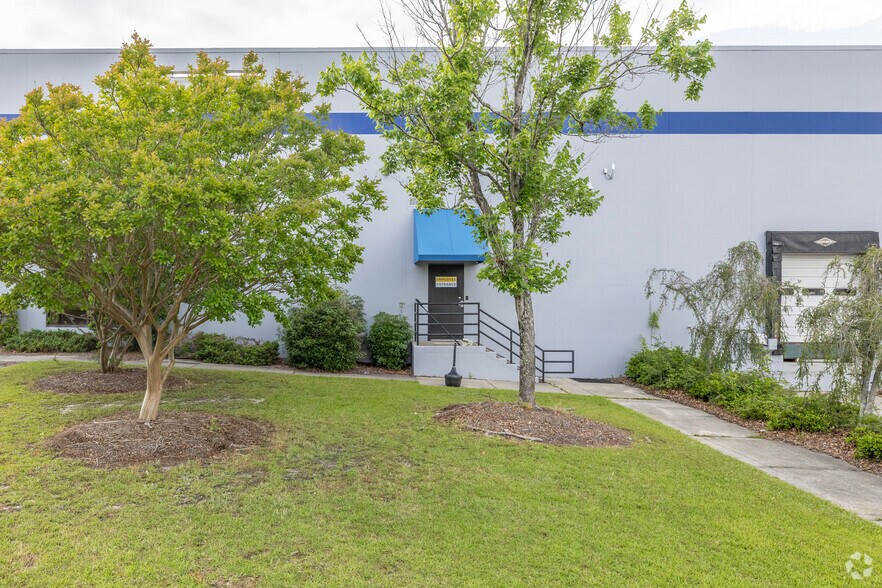 More Photos Of 101 Enterprise Pky, West Columbia Distribution For Sale