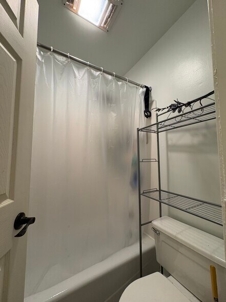 More Photos Of 1766 W Granville Ave, Chicago Apartments For Sale