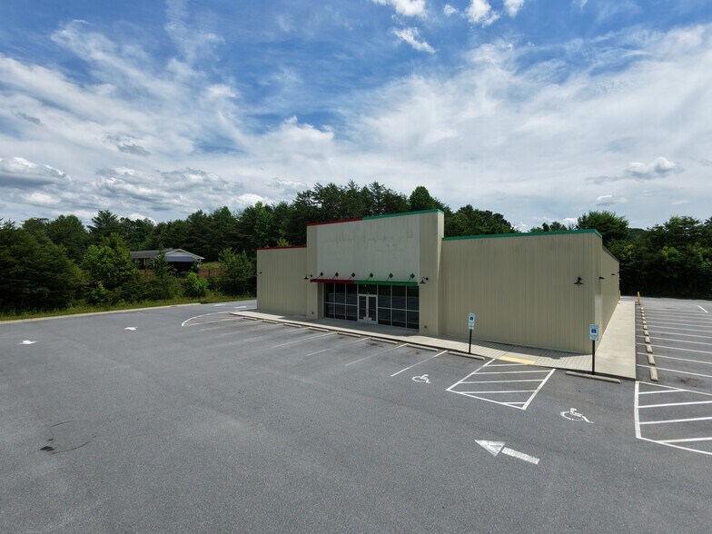 More Photos Of 104 Hwy 64 E, Hayesville Freestanding For Sale