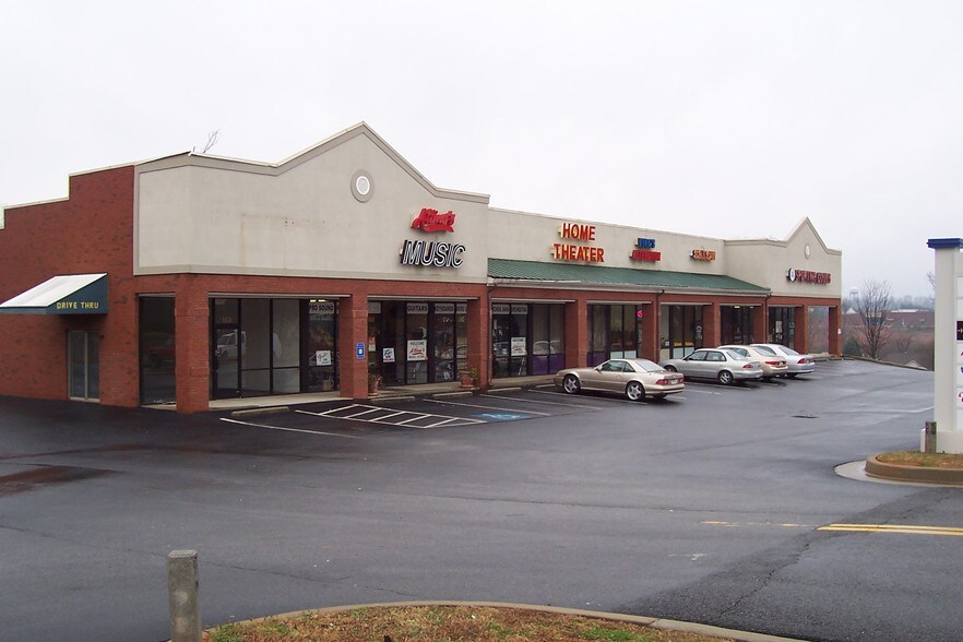 More Photos Of 141-167 Jonesboro Rd, McDonough Unknown For Lease