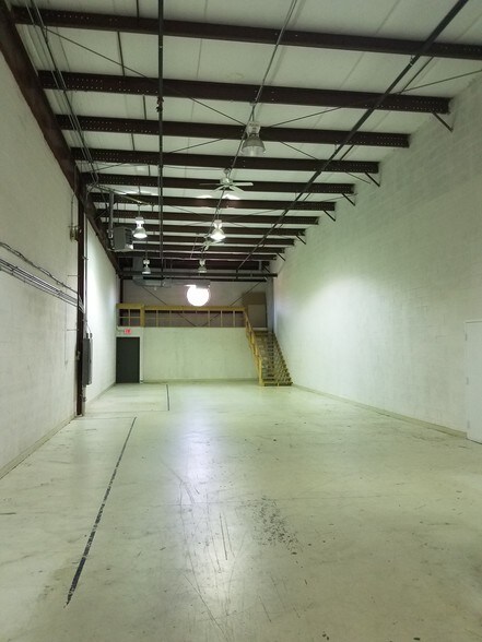 More Photos Of 7611-7615 Rickenbacker Dr, Gaithersburg Flex For Lease