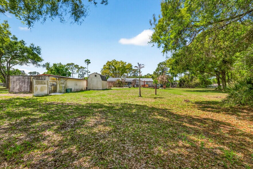 More Photos Of 3308 24th Ave SE, Ruskin Specialty For Sale