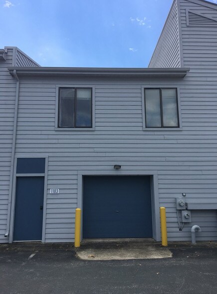 More Photos Of 1101-1111 Butterworth Ct, Stevensville Light Manufacturing For Lease