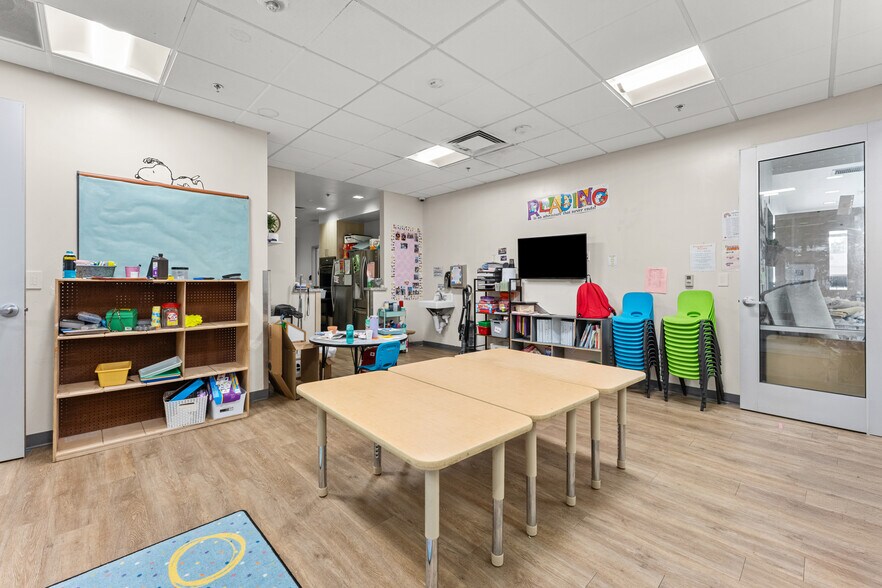 More Photos Of 1001 S Sentinel Ln, Meridian Daycare Center For Sale