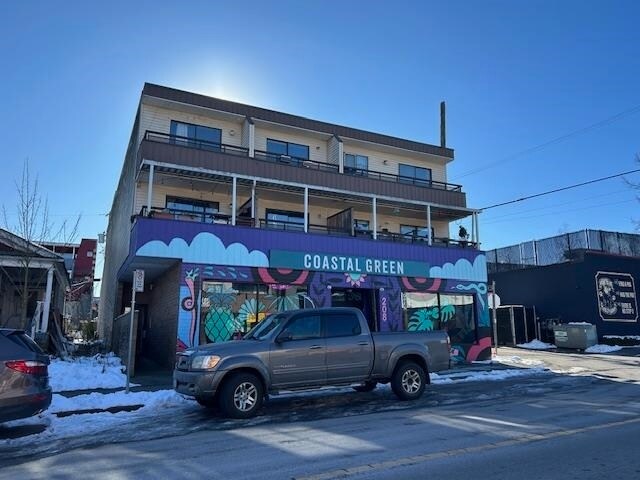 Primary Photo Of 210 16th Av E, Vancouver Apartments For Sale