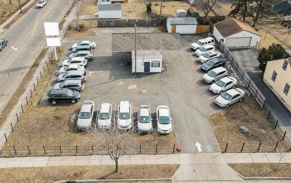 More Photos Of 370 W Maryland Ave, Saint Paul Auto Dealership For Sale