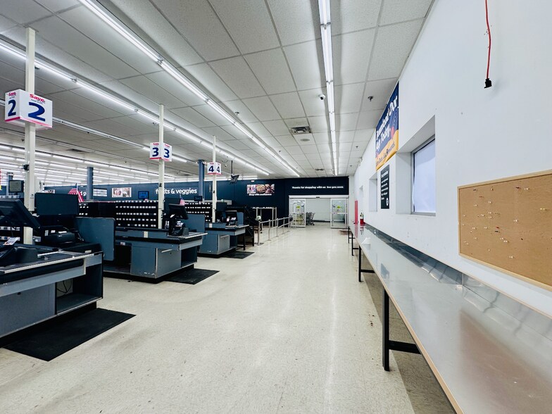 More Photos Of 45-47 Ellicott St, Batavia Storefront Retail Office For Lease