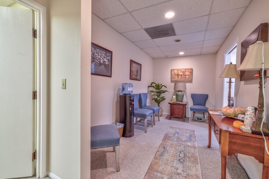 More Photos Of 16336 Whittier Blvd, Whittier Medical For Sale