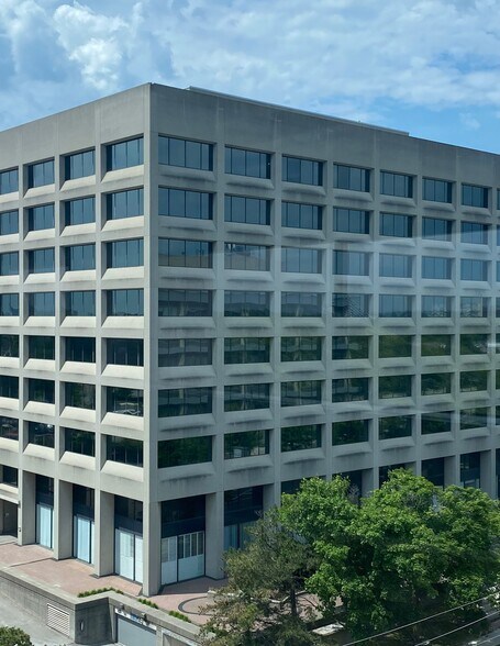 More Photos Of 225 Duncan Mill Rd, Toronto Office For Lease