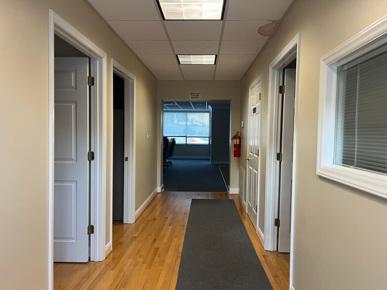 More Photos Of 165 N Renfro St, Mount Airy Office For Sale