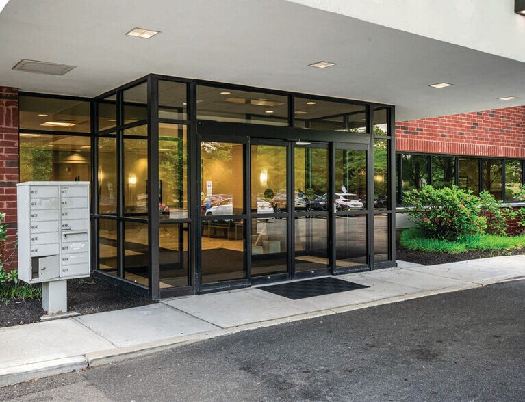 More Photos Of 300 Princeton Hightstown Rd, East Windsor Unknown For Lease