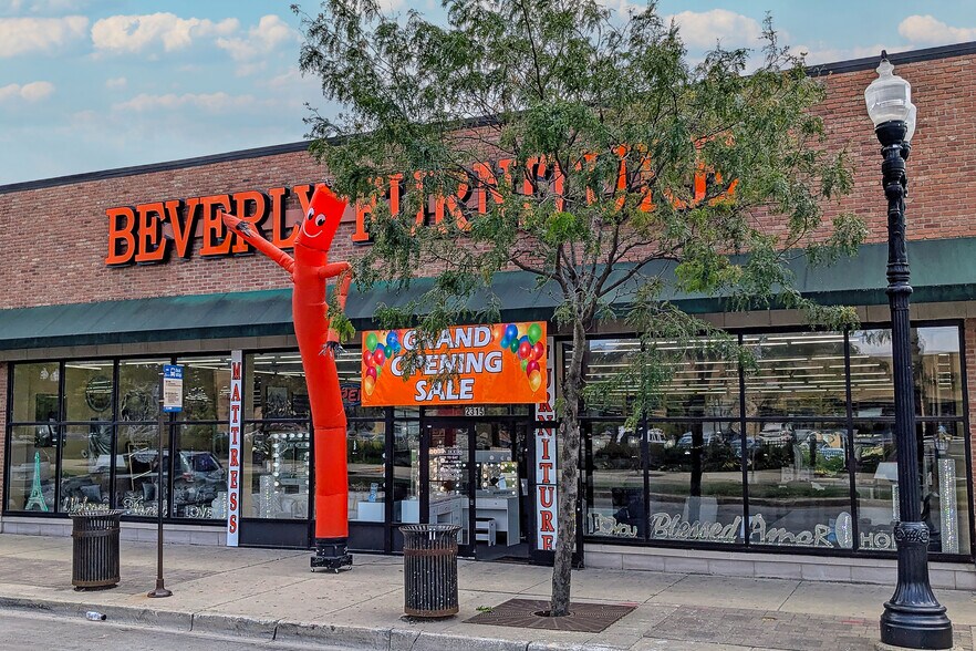 More Photos Of 2301-2323 W 95th St, Chicago Storefront For Lease