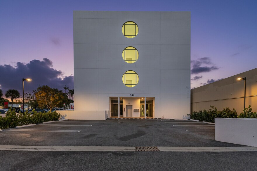 More Photos Of 246 NE 6th Ave, Delray Beach Apartments For Sale